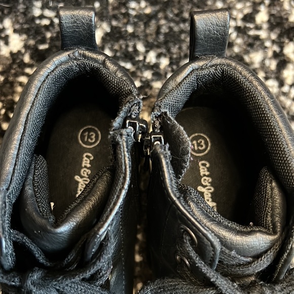 Kids cat & jack boots- size 13 - Picture 2 of 5